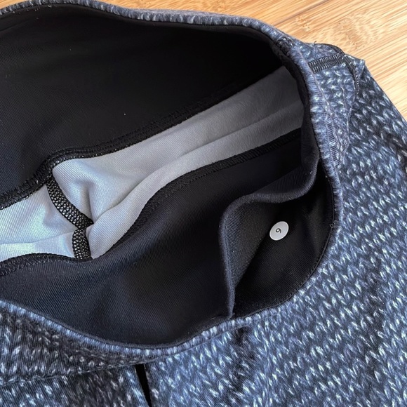 Lululemon Wunder Under Leggings - Picture 4 of 13